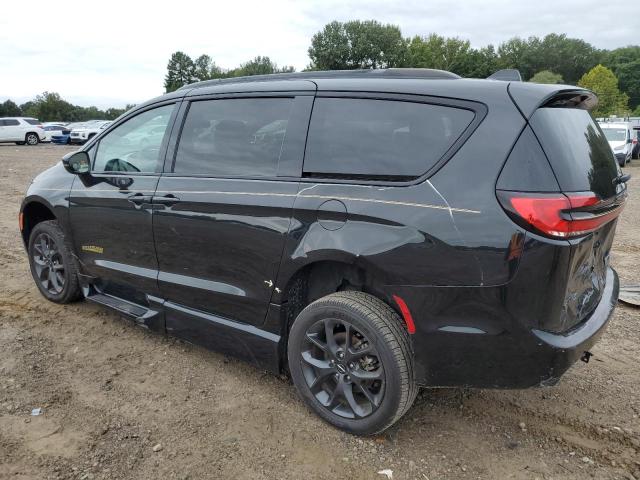 Photo 2 from auction – 2022 CHRYSLER PACIFICA TOURING L with VIN 2C4RC1BG3NR219210