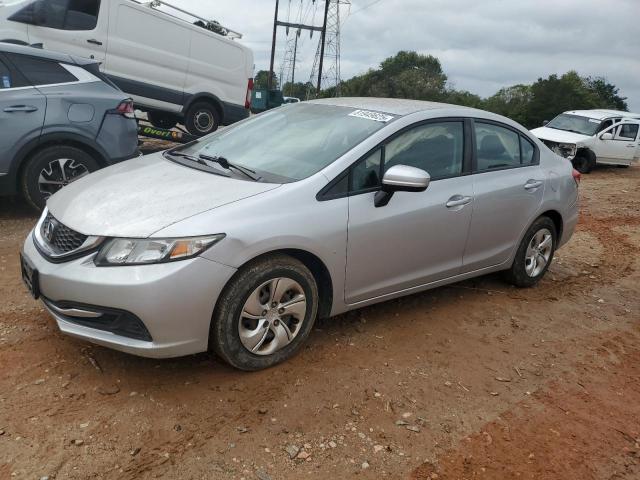 HONDA CIVIC LX 2015 with VIN 19XFB2F5XFE267553 - Photo from auction