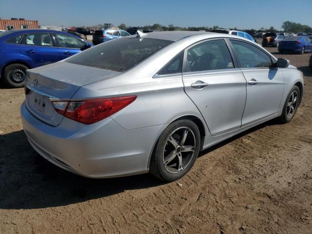 Photo 3 from auction – 2011 HYUNDAI SONATA GLS with VIN 5NPEB4AC8BH239396