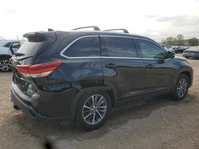 Photo 3 from auction – 2019 TOYOTA HIGHLANDER with VIN 5TDJZRFH3KS590688