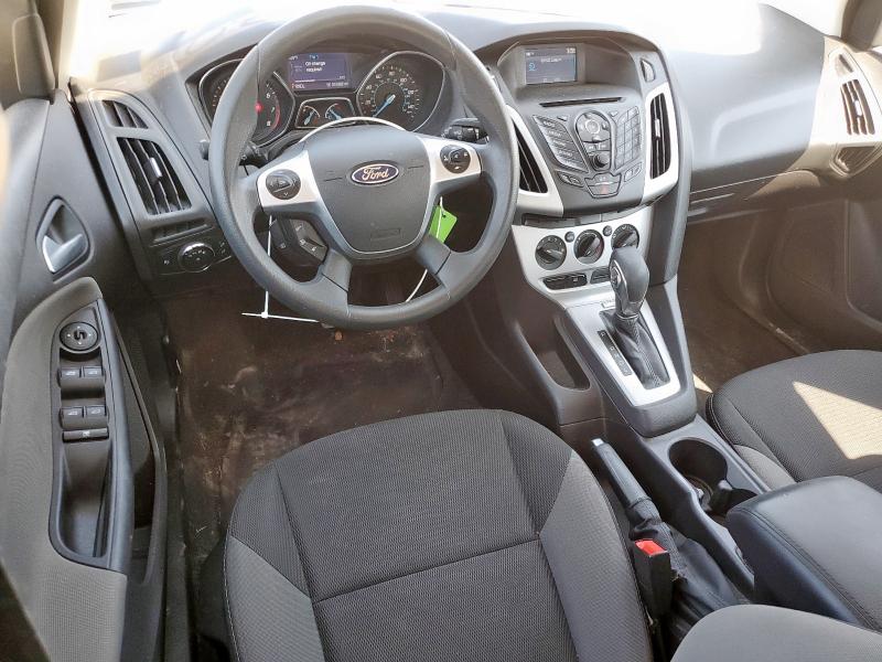 Zdjęcie 8 z aukcji – 2014 FORD FOCUS SE z VIN 1FADP3K21EL314474