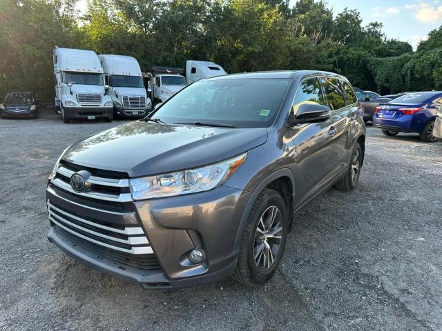 Photo 2 from auction – 2017 TOYOTA HIGHLANDER with VIN 5TDBZRFH6HS416630