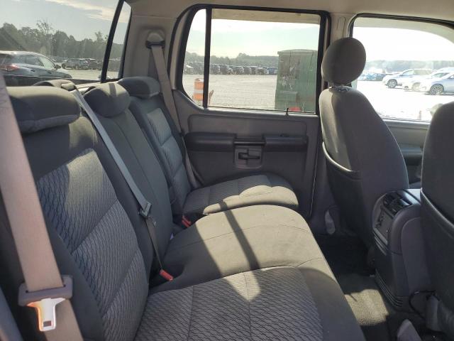 Photo 11 from auction – 2005 FORD EXPLORER S with VIN 1FMZU67K95UA13153