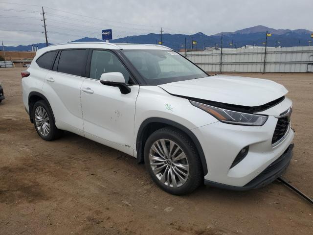 Photo 4 from auction – 2022 TOYOTA HIGHLANDER with VIN 5TDEBRCH6NS083573