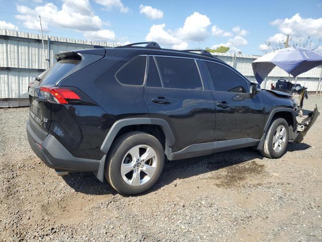 Photo 3 from auction – 2021 TOYOTA RAV4 XLE with VIN 2T3P1RFV2MC234159