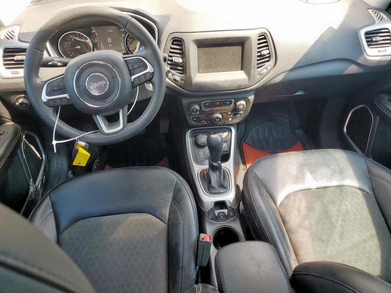 Photo 8 from auction – 2019 JEEP COMPASS LA with VIN 3C4NJDBBXKT714037