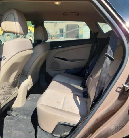 Photo 10 from auction – 2016 HYUNDAI TUCSON SE with VIN KM8J33A47GU135408