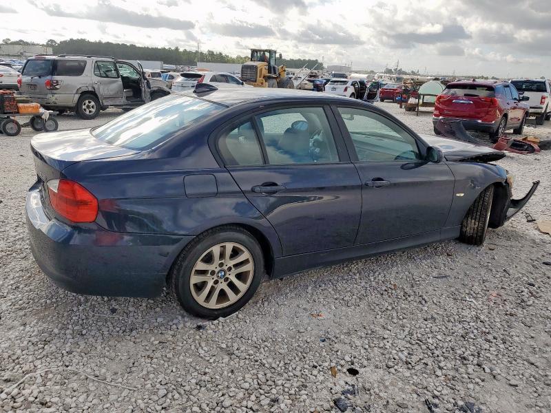 Photo 3 from auction – 2007 BMW 328 I with VIN WBAVA37577NE26464