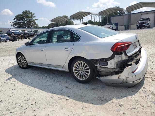 Photo 2 from auction – 2017 VOLKSWAGEN PASSAT SE with VIN 1VWBT7A34HC018431