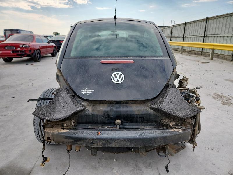 Photo 6 from auction – 2010 VOLKSWAGEN NEW BEETLE with VIN 3VWPW3AG5AM006530