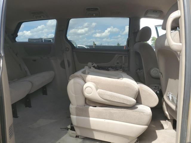 Photo 11 from auction – 2004 TOYOTA SIENNA CE with VIN 5TDZA23C14S194952