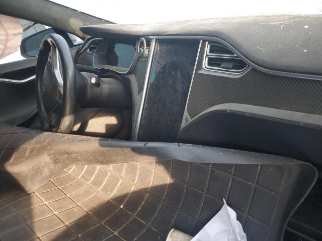 Photo 9 from auction – 2015 TESLA MODEL S 85 with VIN 5YJSA1H24FF095304
