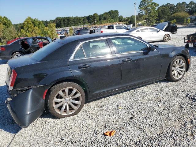 Photo 3 from auction – 2017 CHRYSLER 300 LIMITED with VIN 2C3CCAAG7HH646976