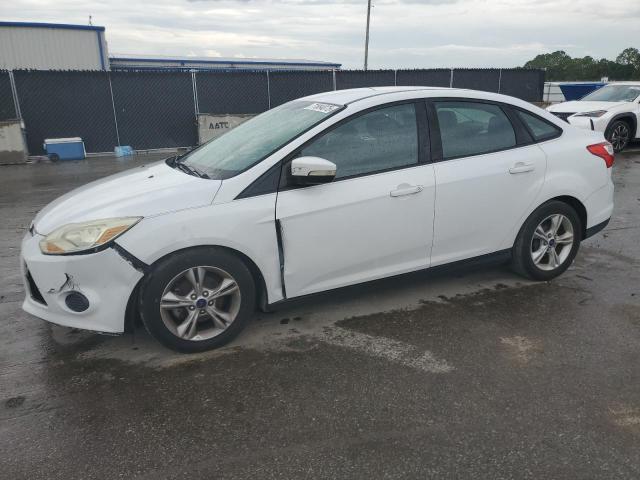 FORD FOCUS SE 2014 with VIN 1FADP3F2XEL403518 - Photo from auction