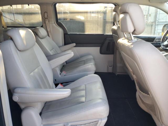 Photo 11 from auction – 2010 CHRYSLER TOWN & COU with VIN 2A4RR5D13AR299112
