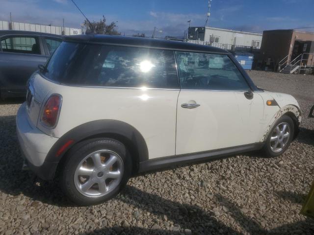 Photo 3 from auction – 2010 MINI COOPER with VIN WMWMF3C53ATZ65585