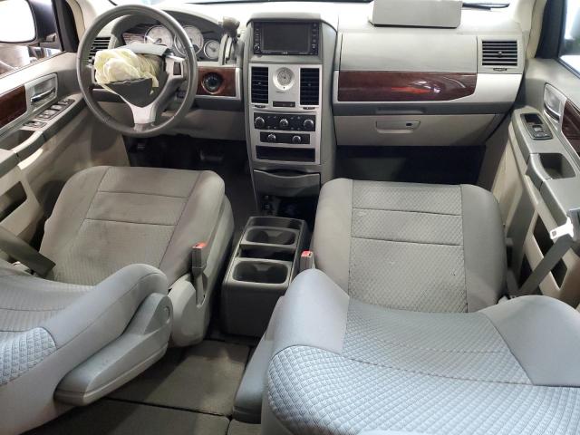 Photo 8 from auction – 2010 CHRYSLER TOWN & COU with VIN 2A4RR5D10AR448849