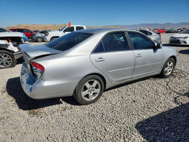 Photo 3 from auction – 2002 TOYOTA CAMRY LE with VIN JTDBF30K220042232