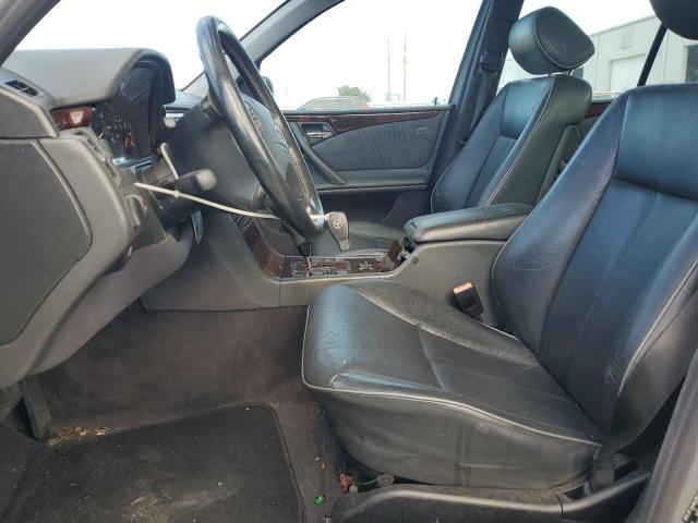 Photo 7 from auction – 2001 MERCEDES-BENZ E 320 with VIN WDBJF65J41B243029