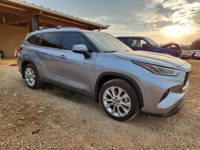 Photo 4 from auction – 2022 TOYOTA HIGHLANDER with VIN 5TDXBRCHXNS075338