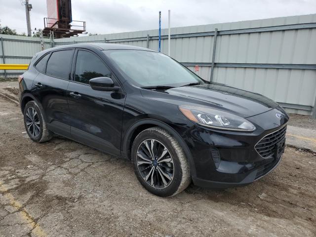 Photo 4 from auction – 2021 FORD ESCAPE SE with VIN 1FMCU0G65MUB18342