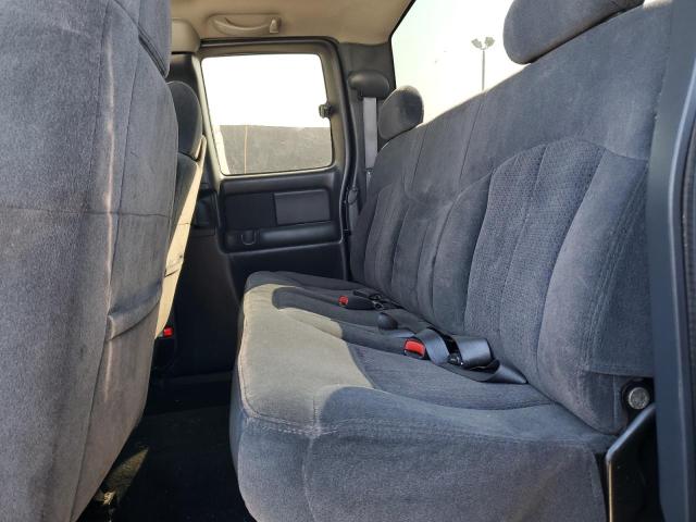 Photo 10 from auction – 2000 CHEVROLET SILVERADO with VIN 2GCEK19T1Y1378167