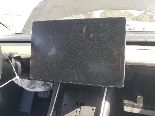 Photo 9 from auction – 2018 TESLA MODEL 3 with VIN 5YJ3E1EA5JF152087