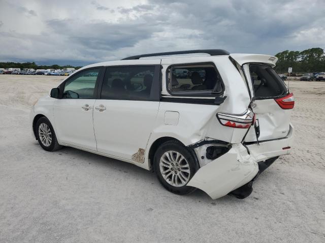 Photo 2 from auction – 2016 TOYOTA SIENNA XLE with VIN 5TDYK3DC8GS720138
