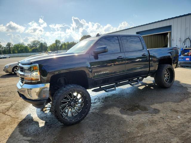 CHEVROLET SILVERADO 2018 with VIN 3GCUKRER9JG377348 - Photo from auction