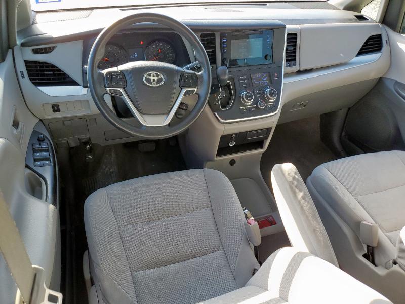 Фото 8 с аукциона – 2017 TOYOTA SIENNA с VIN 5TDZZ3DC0HS815696
