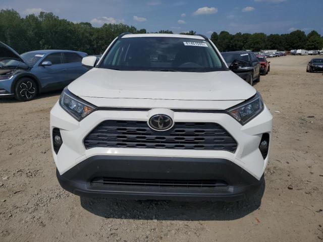 Photo 5 from auction – 2019 TOYOTA RAV4 XLE with VIN JTMW1RFVXKD038796