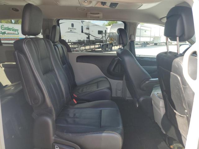 Photo 11 from auction – 2014 CHRYSLER TOWN & COU with VIN 2C4RC1BG0ER271085