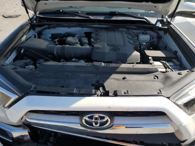 Photo 11 from auction – 2018 TOYOTA 4RUNNER SR with VIN JTEBU5JR1J5517511