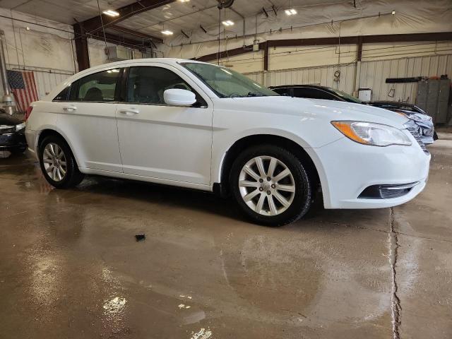 Photo 4 from auction – 2013 CHRYSLER 200 TOURIN with VIN 1C3CCBBG5DN678234
