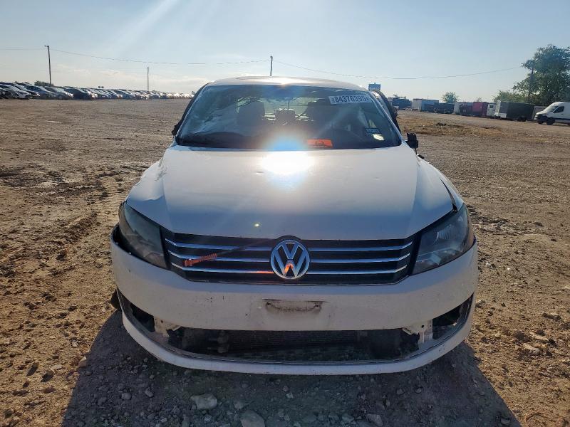 Photo 5 from auction – 2013 VOLKSWAGEN PASSAT with VIN 1VWBH7A3XDC039277