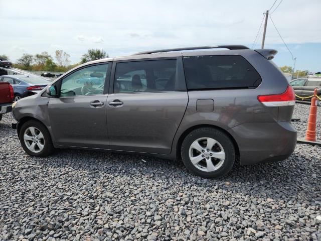 Photo 2 from auction – 2014 TOYOTA SIENNA LE with VIN 5TDKK3DC6ES438857