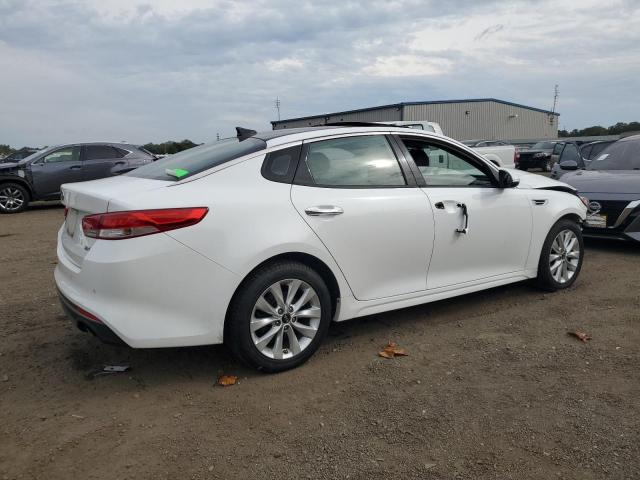 Photo 3 from auction – 2016 KIA OPTIMA EX with VIN 5XXGU4L36GG033755