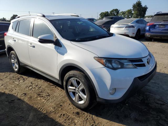 Photo 4 from auction – 2014 TOYOTA RAV4 XLE with VIN JTMWFREV1EJ020888
