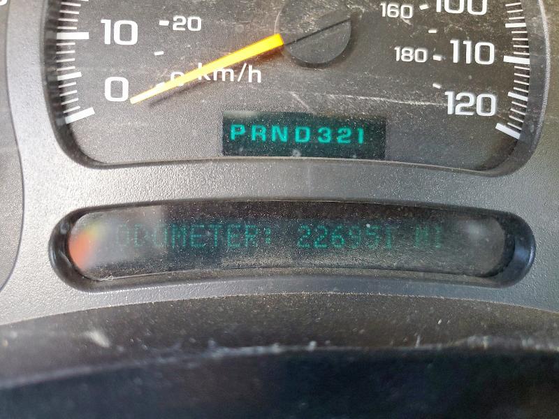 Photo 9 from auction – 2004 CHEVROLET SILVERADO with VIN 1GCHK29U54E100845