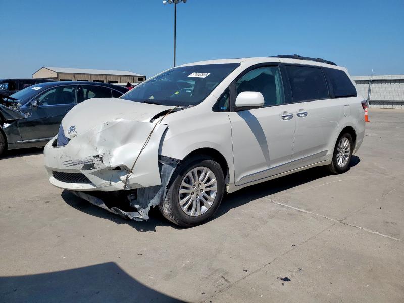 Photo 1 from auction – 2017 TOYOTA SIENNA XLE with VIN 5TDYZ3DC9HS776022