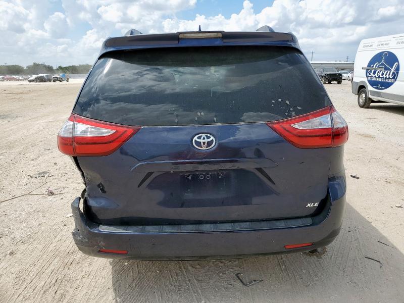 Photo 6 from auction – 2018 TOYOTA SIENNA XLE with VIN 5TDYZ3DC8JS957795