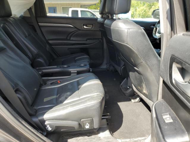 Photo 11 from auction – 2018 TOYOTA HIGHLANDER with VIN 5TDJZRFH7JS899711