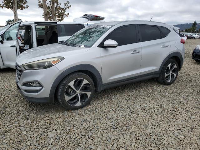 HYUNDAI TUCSON LIMITED 2016 with VIN KM8J33A22GU074239 - Photo from auction