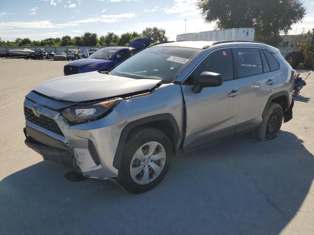 TOYOTA RAV4 LE 2020 with VIN JTMH1RFV2LD051844 - Photo from auction