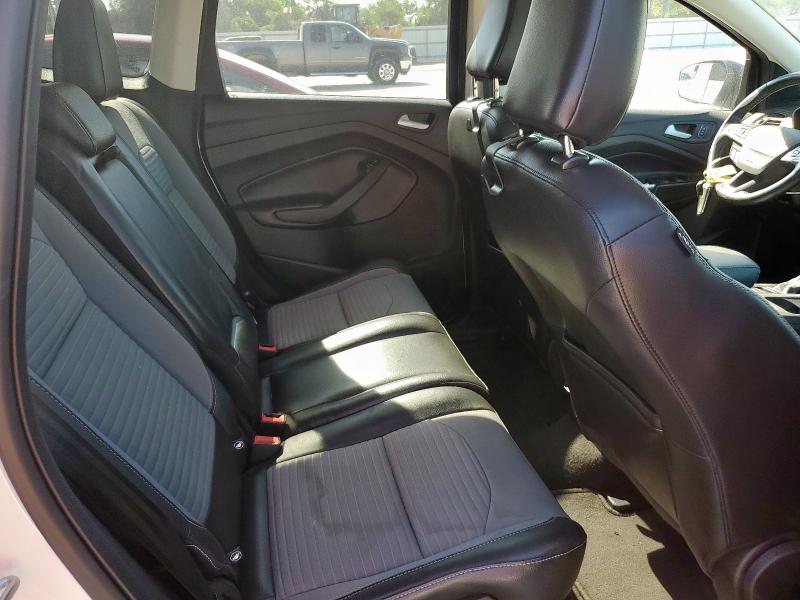 Photo 10 from auction – 2019 FORD ESCAPE SE with VIN 1FMCU0GD8KUB30156