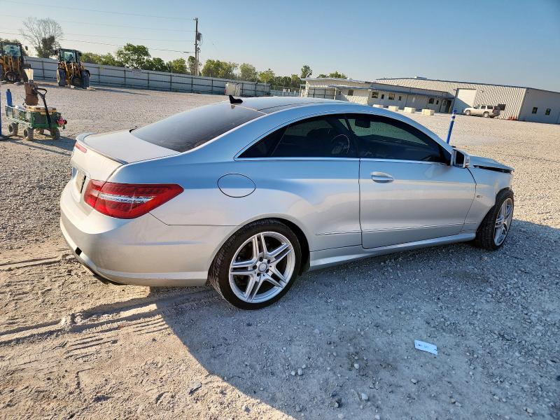 Photo 3 from auction – 2012 MERCEDES-BENZ E 550 with VIN WDDKJ7DB9CF153168