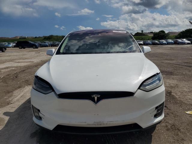 Снимка 5 от търг – 2018 TESLA MODEL X с VIN 5YJXCBE22JF118517