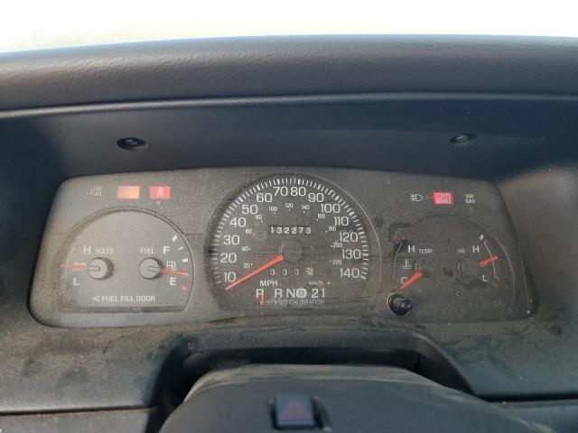 Photo 9 from auction – 2005 FORD CROWN VICT with VIN 2FAFP71W75X148680