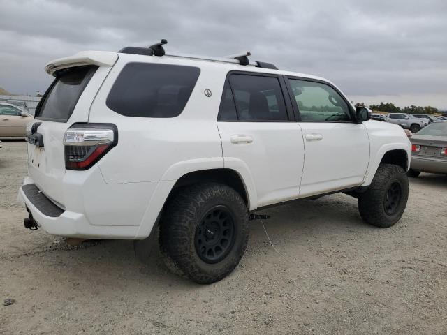 Photo 3 from auction – 2015 TOYOTA 4RUNNER SR with VIN JTEBU5JR6F5234674