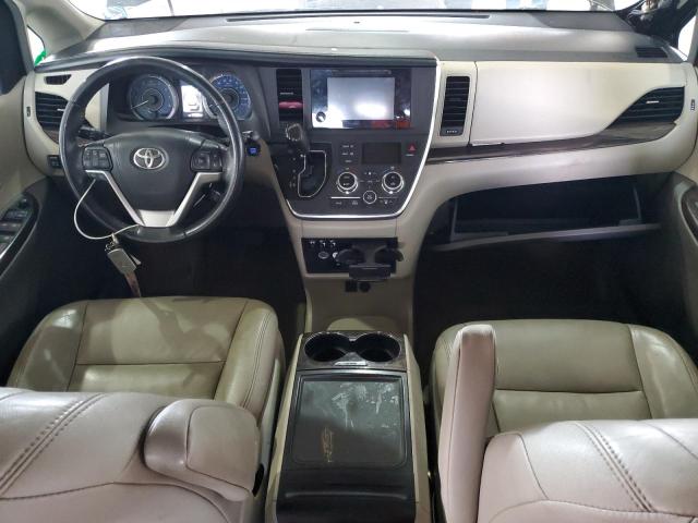 Photo 8 from auction – 2017 TOYOTA SIENNA XLE with VIN 5TDDZ3DC1HS153198